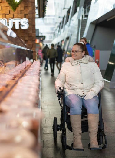 Follow-me assisted mobility and wheelchair use case